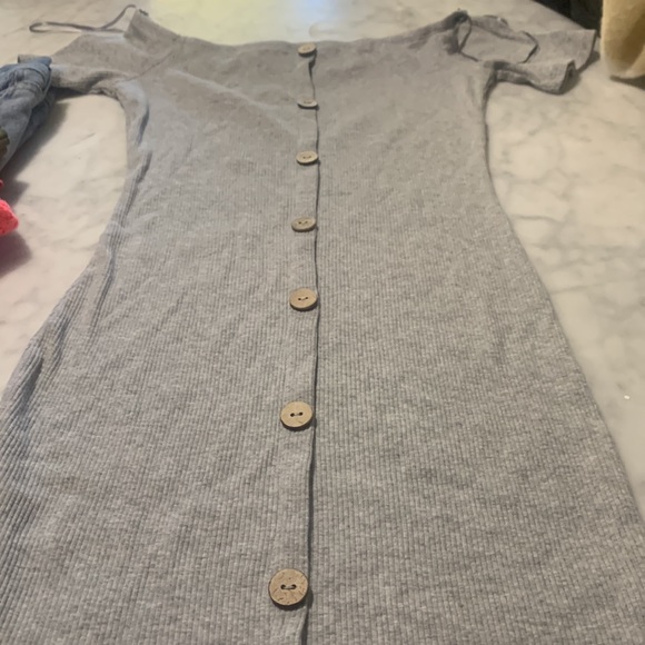 Fashion Nova off the shoulder gray dress - Picture 2 of 3
